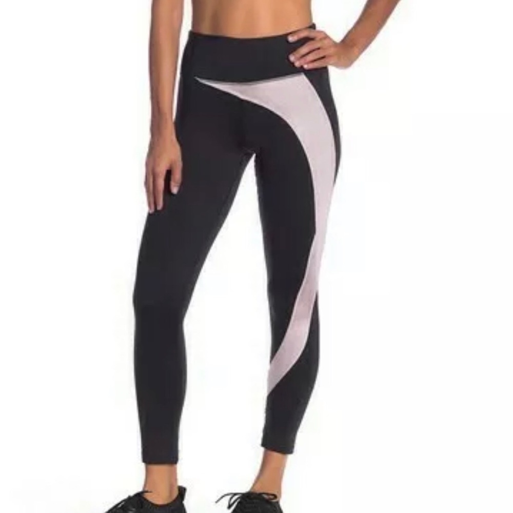 Tahari Sport Women's Black/Rose Leggings TS0088